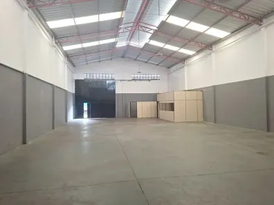 Galpão/Depósito/Armazém para alugar, 360m² no Kennedy, Contagem