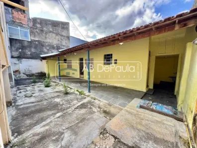 Casa com 1 Quarto para alugar, 40m² no Realengo, Rio de Janeiro
