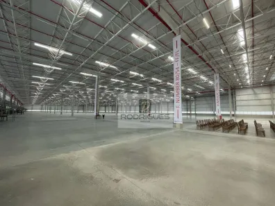 Galpão/Depósito/Armazém para alugar, 2235m² no Parque Jaçatuba, Santo André