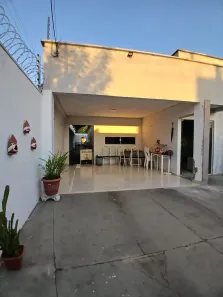 Casa com 3 Quartos à venda, 94m² no Novo Horizonte, Teresina