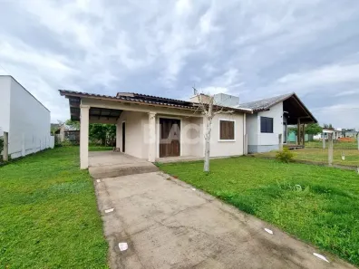 Casa com 2 Quartos à venda, 66m² no Torres, Torres