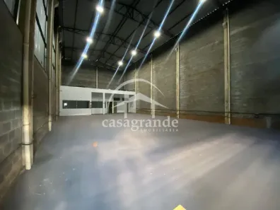 Galpão/Depósito/Armazém para alugar, 300m² no Dona Zulmira, Uberlândia
