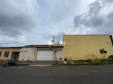 Casa com 3 Quartos à venda, 400m² no Custódio Pereira, Uberlândia
