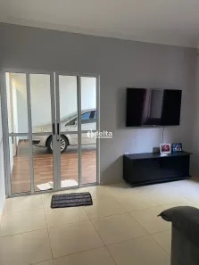 Casa com 5 Quartos à venda, 200m² no Jardim Brasília, Uberlândia