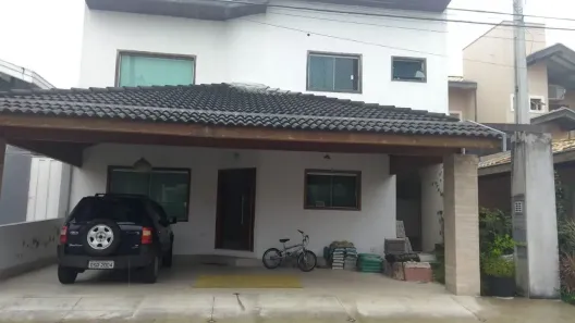 Casa com 5 Quartos à venda, 250m² no Piracangaguá, Taubaté
