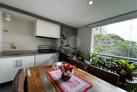 Apartamento com 3 Quartos para alugar, 173m² no Vila Romana, São Paulo