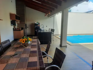 Casa de Condomínio com 3 Quartos à venda, 280m² no Jardim Inconfidência, Uberlândia