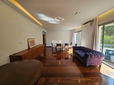 Apartamento com 3 Quartos para alugar, 150m² no Campo Belo, São Paulo