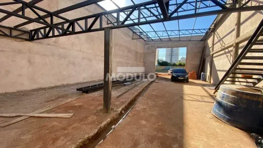Galpão/Depósito/Armazém para alugar, 350m² no Jardim Holanda, Uberlândia