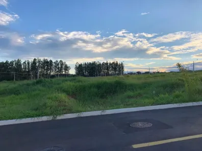 Lote/Terreno à venda, 300m² no Residencial Villa de León 2, Piratininga