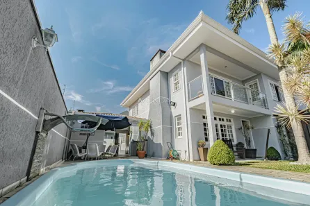 Casa com 4 Quartos à venda, 248m² no Centro, Pinhais