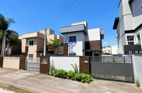 Casa com 3 Quartos para alugar, 120m² no Campeche, Florianópolis