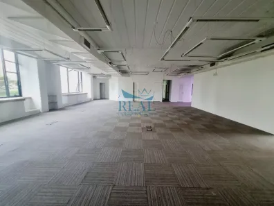Prédio Comercial para alugar, 374m² no Cidade Monções, São Paulo