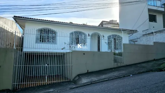 Casa com 3 Quartos à venda, 140m² no Capoeiras, Florianópolis