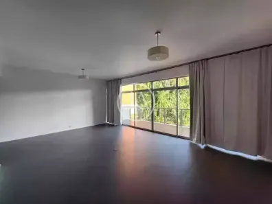 Apartamento com 3 Quartos para alugar, 208m² no Centro, Petrópolis