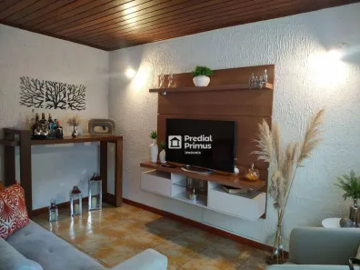 Casa com 3 Quartos à venda, 181m² no Vila Amélia, Nova Friburgo