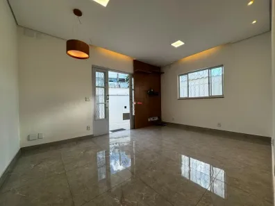 Casa com 2 Quartos para alugar, 103m² no São João Batista (Venda Nova), Belo Horizonte