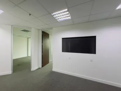 Sala Comercial para alugar, 120m² no Itaim Bibi, São Paulo