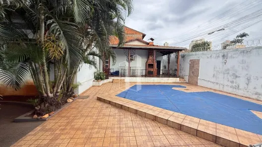 Imóvel Comercial com 4 Quartos para alugar, 193m² no Setor Leste Universitário, Goiânia