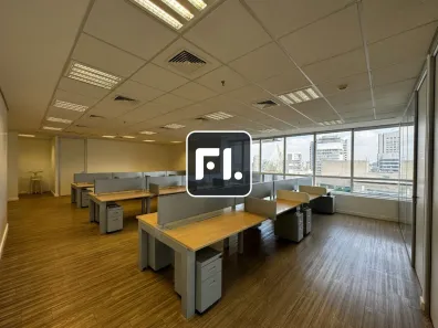 Sala Comercial para alugar, 203m² no Jardim das Acácias, São Paulo