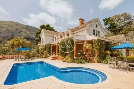 Casa com 4 Quartos à venda, 400m² no Itaipava, Petrópolis