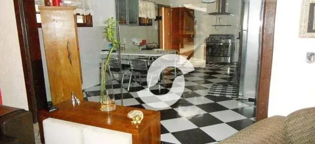 Casa com 4 Quartos à venda, 300m² no Camboinhas, Niterói