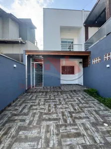 Sobrado com 2 Quartos à venda, 70m² no Rio Pequeno, Camboriú
