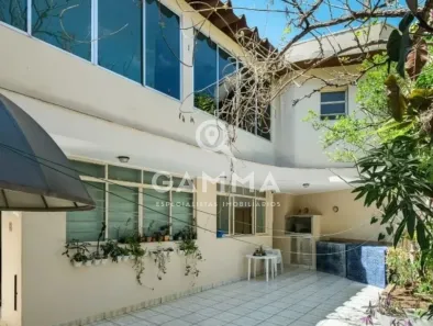 Casa com 5 Quartos para venda ou aluguel, 269m² no Sumaré, São Paulo