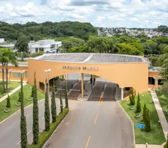 Casa de Condomínio com 3 Quartos à venda, 286m² no Jardins Madri, Goiânia