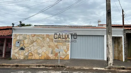Casa com 2 Quartos à venda, 100m² no Santa Mônica, Uberlândia