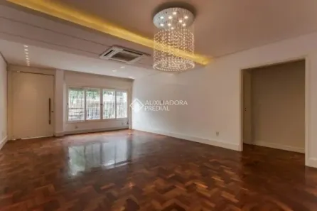 Casa com 3 Quartos para alugar, 170m² no São Sebastião, Porto Alegre