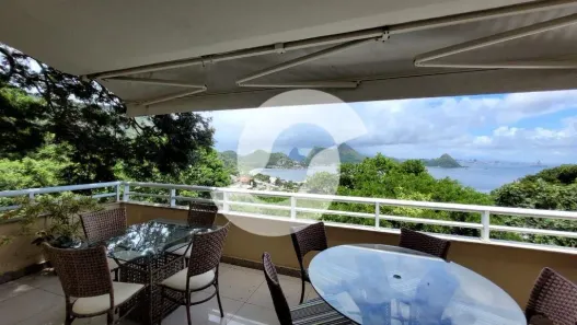 Casa de Condomínio com 4 Quartos à venda, 260m² no Charitas, Niterói
