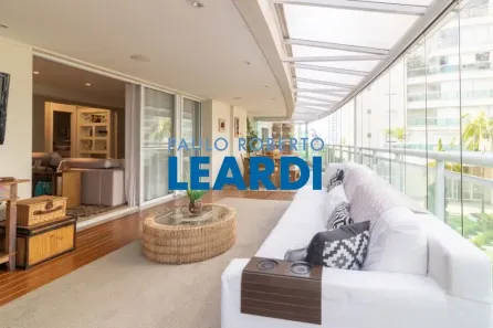 Apartamento com 4 Quartos à venda, 213m² no Vila Romana, São Paulo