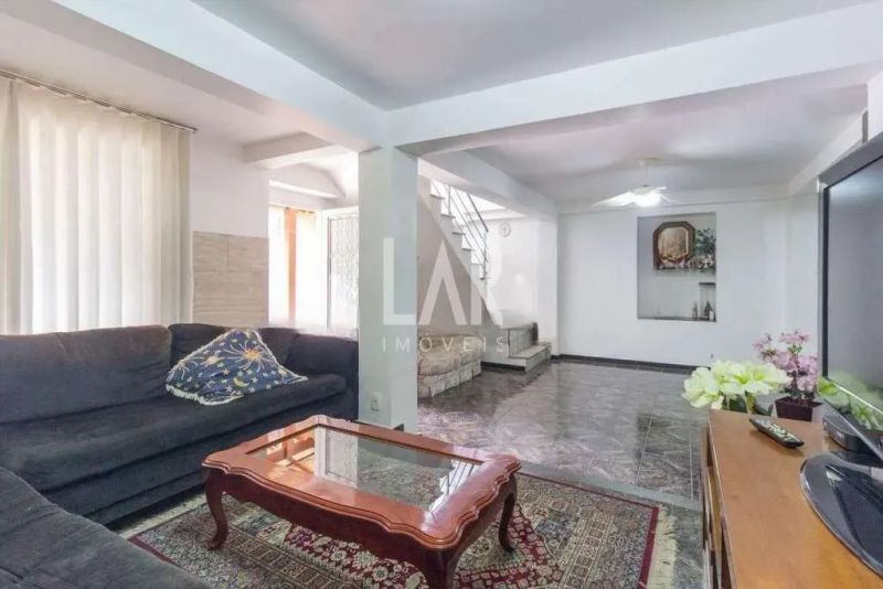 Casa com 3 quartos — Palmares, Belo Horizonte