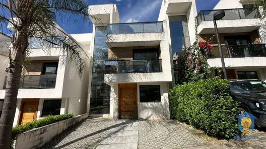 Casa de Condomínio com 4 Quartos à venda, 150m² no Parque Rincão, Cotia