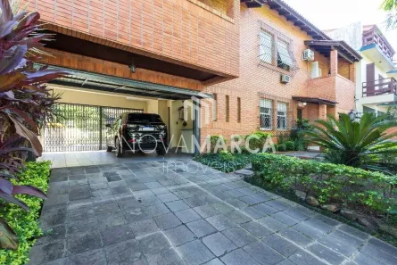 Casa com 4 Quartos à venda, 338m² no Rio Branco, Porto Alegre