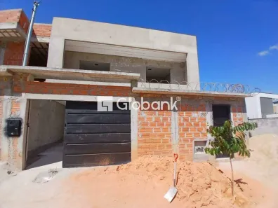 Casa com 3 Quartos à venda, 200m² no Ibituruna, Montes Claros