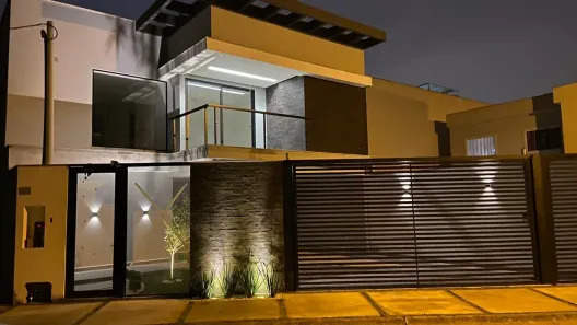 Casa com 4 Quartos à venda, 200m² no Jardim Amália, Volta Redonda
