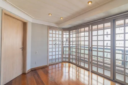 Apartamento com 3 Quartos para alugar, 197m² no Vila Uberabinha, São Paulo