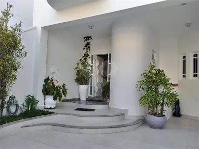 Sobrado com 4 Quartos para alugar, 350m² no Vila Albertina, São Paulo