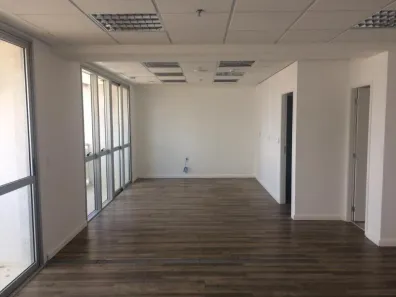 Sala Comercial para venda ou aluguel, 100m² no Vila São Francisco (Zona Sul), São Paulo