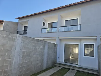Casa com 2 Quartos à venda, 75m² no São Francisco, Serra