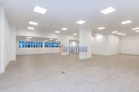 Sala Comercial para alugar, 209m² no Jardim Botânico, Curitiba