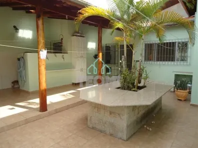 Casa com 4 Quartos à venda, 239m² no Jardim Santa Clara, Taubaté