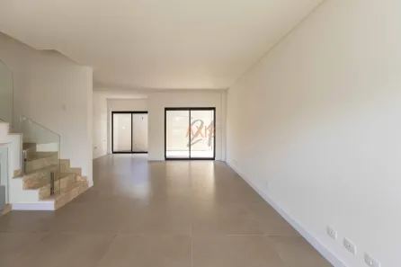 Sobrado com 3 Quartos à venda, 180m² no Água Verde, Curitiba