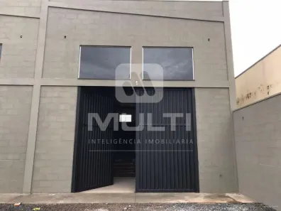 Galpão/Depósito/Armazém com 1 Quarto para alugar, 210m² no Loteamento Residencial Pequis, Uberlândia
