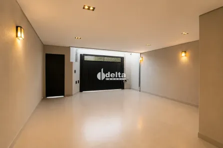 Casa com 3 Quartos à venda, 85m² no Novo Mundo, Uberlândia