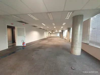 Sala Comercial para alugar, 700m² no Centro, Florianópolis