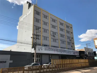 Prédio Comercial à venda, 1345m² no Aeroviário, Goiânia