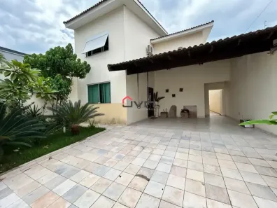 Sobrado com 8 Quartos para alugar, 280m² no Presidente Roosevelt, Uberlândia